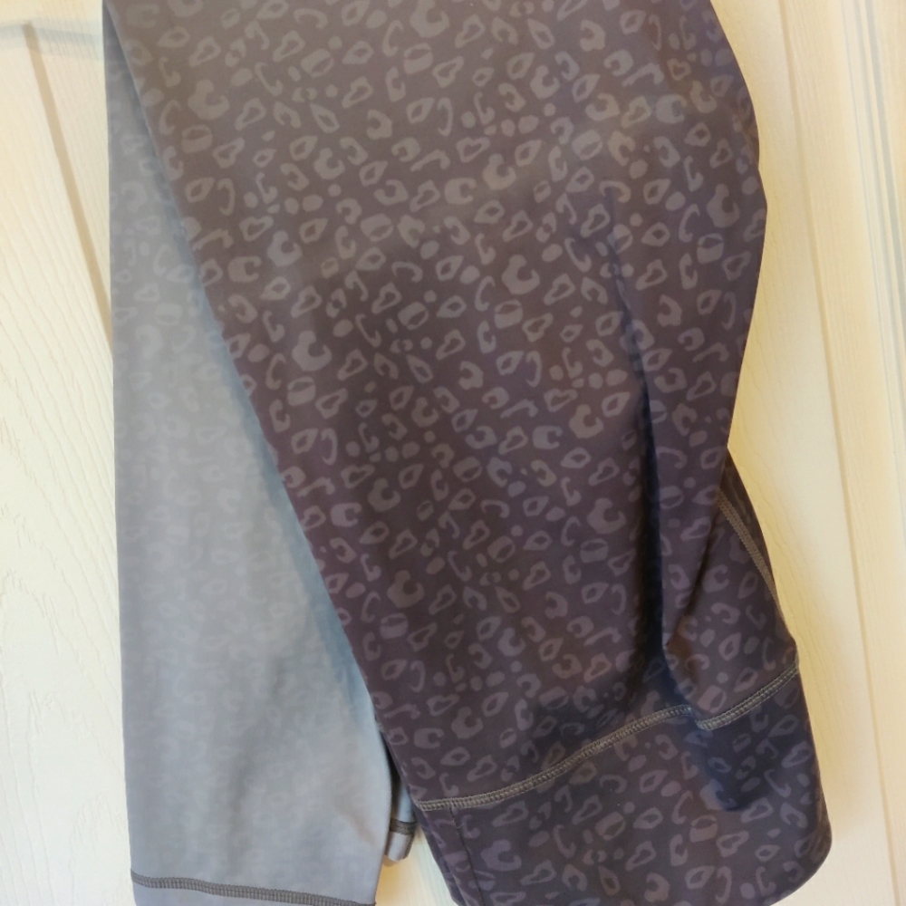Zyia leggings